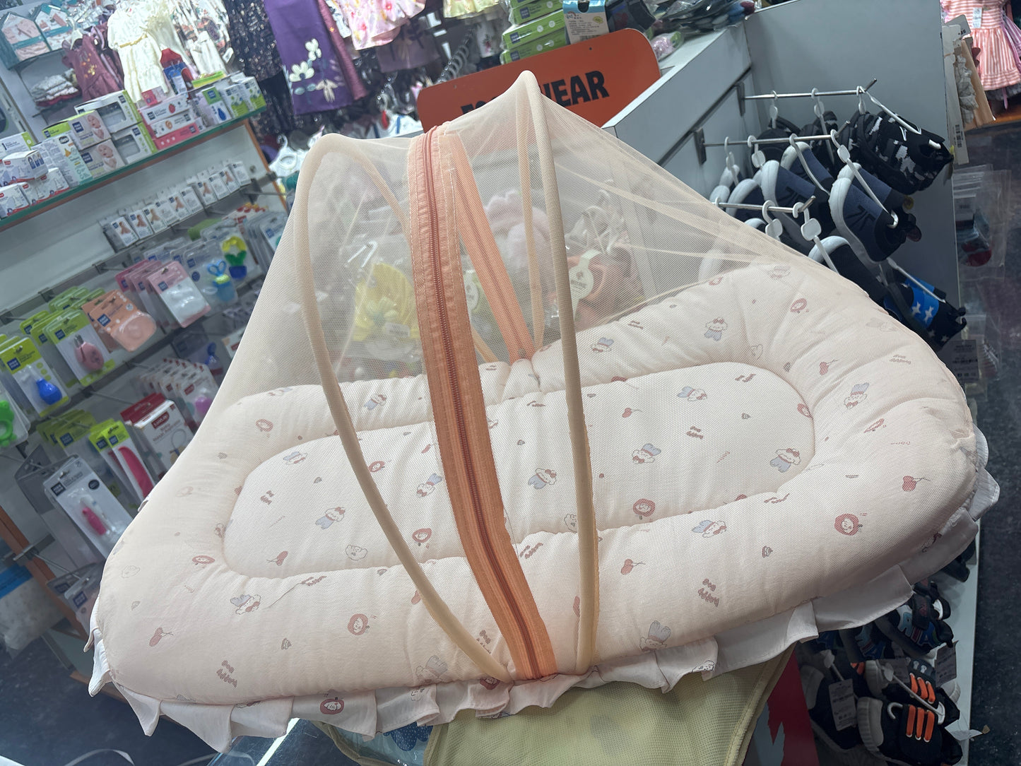 Apple Baby Bed with net
