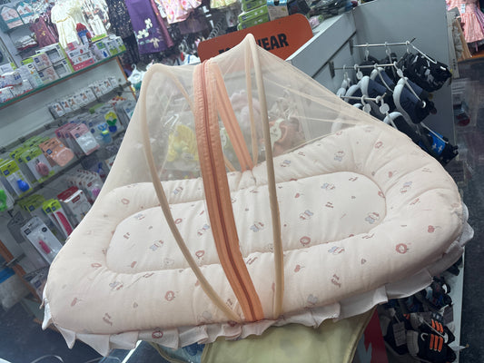 Apple Baby Bed with net