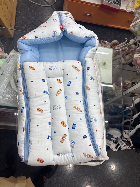 Apple Baby - Sleeping Baby Muslin