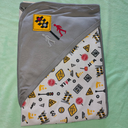 Mee Mee Warm and Soft Wrapper Blanket with Hood, Giraffe, Green (284.0mm L X 5.0mm